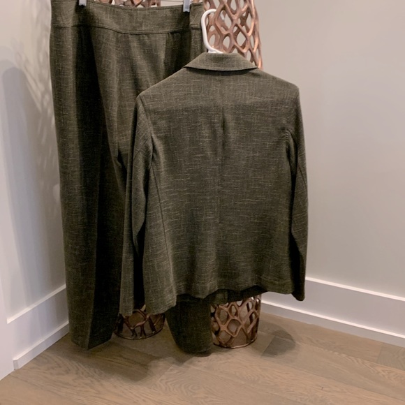 Chicos 2 Piece Pants & Jacket - Picture 2 of 8